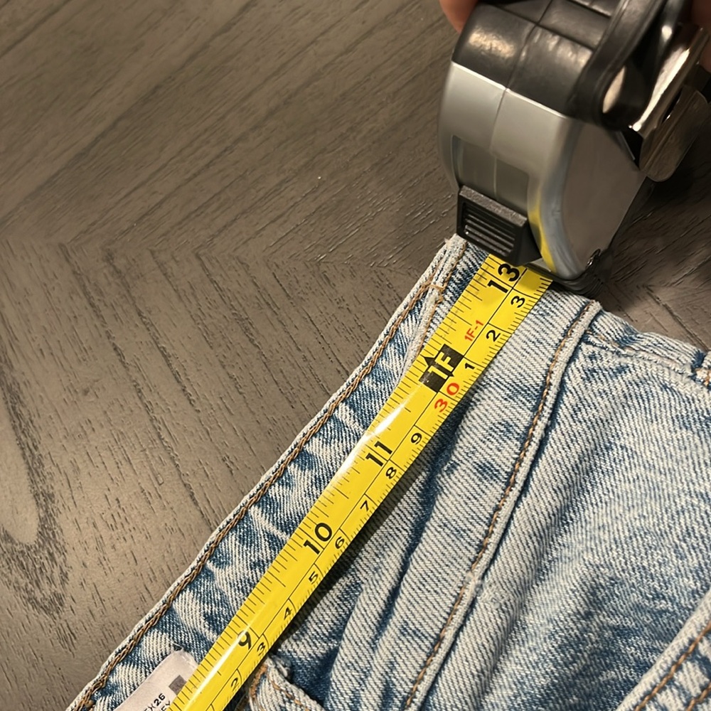 Zara High Rise Light Blue Jeans - Picture 10 of 10